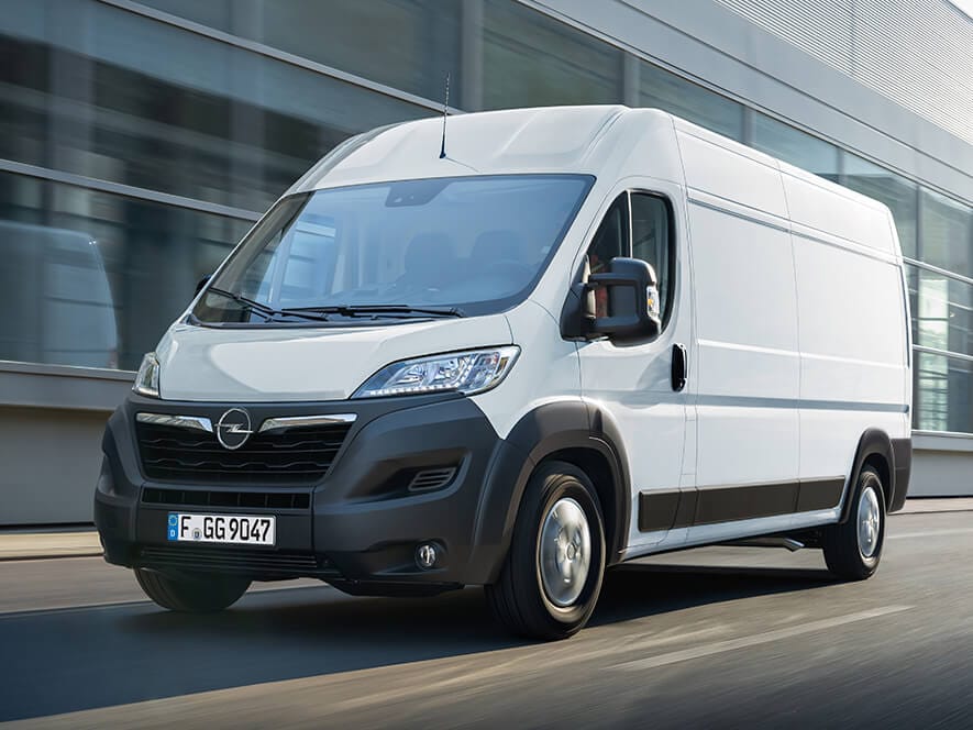 Opel Movano, зовнішній вигляд, вигляд спереду у русі